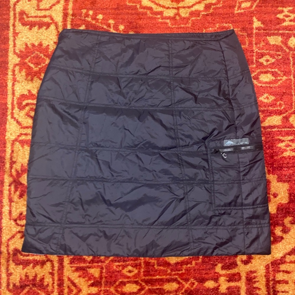 Black snow skirt